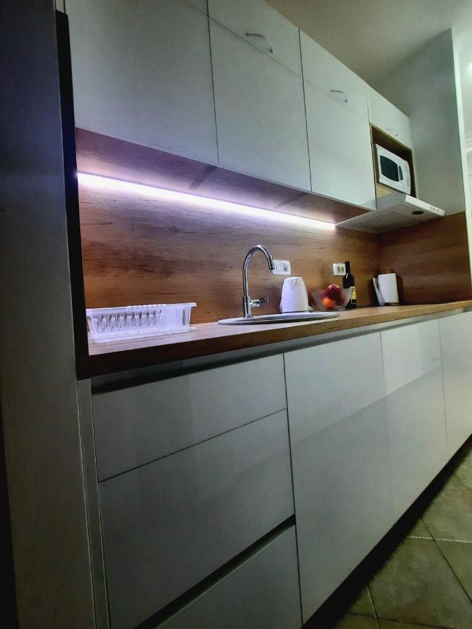 Acacia Apartmani Sutomore Εξωτερικό φωτογραφία