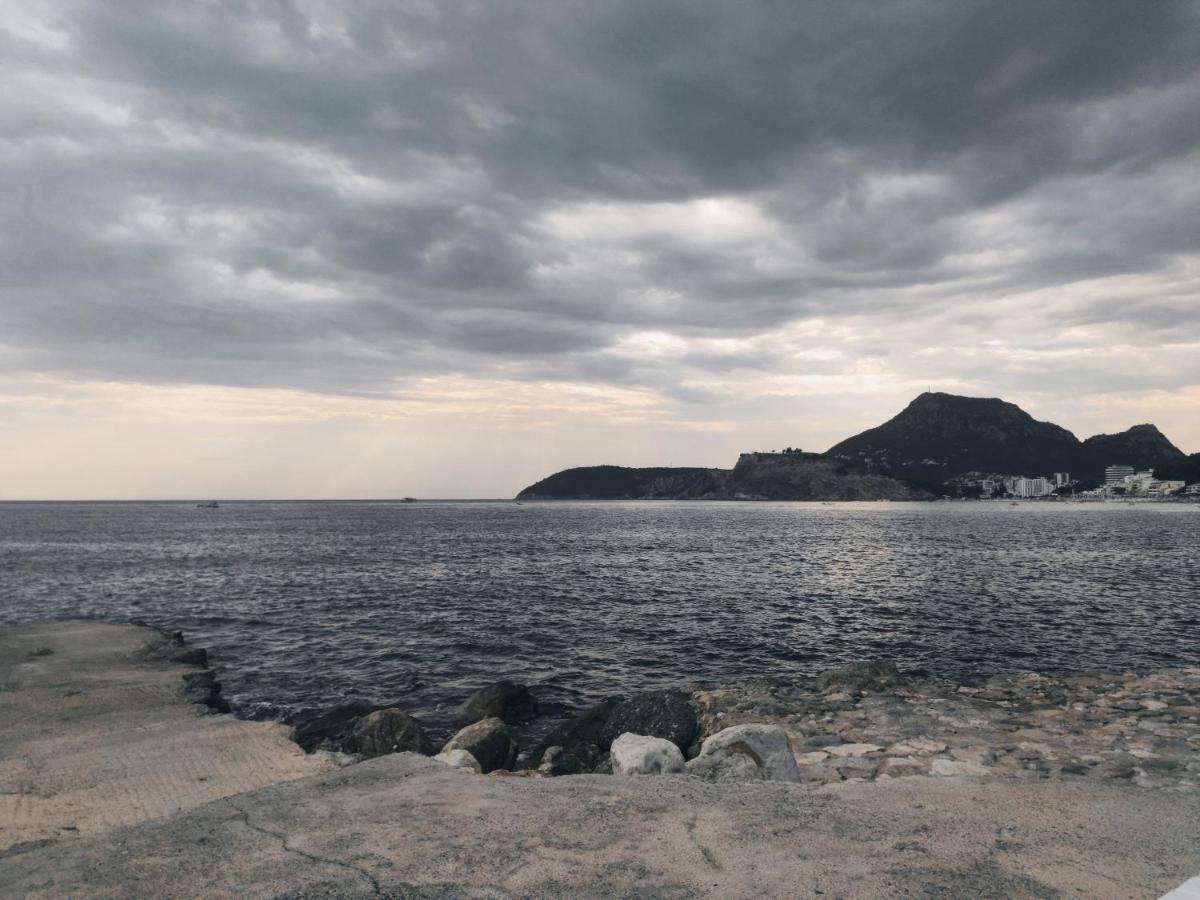 Acacia Apartmani Sutomore Εξωτερικό φωτογραφία